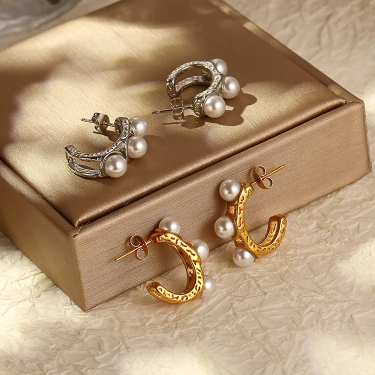 Evie Pearl Hoop Earrings