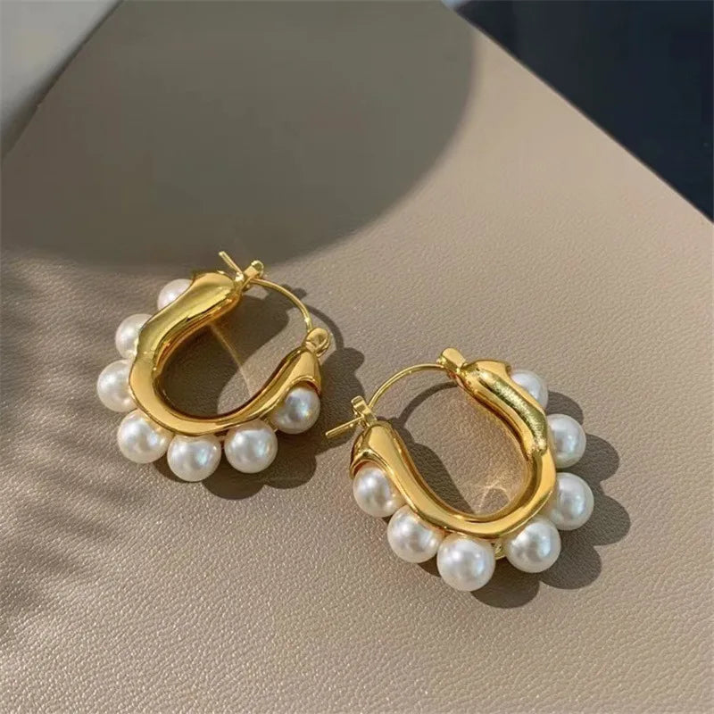 Evie Pearl Hoop Earrings