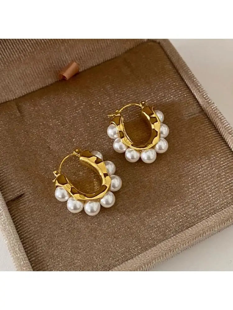 Sara Pearl Hoop Earrings