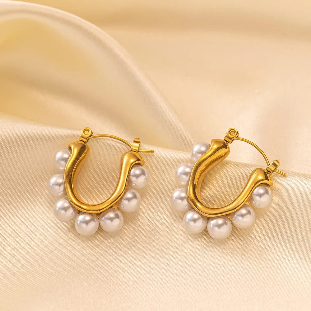 Evie Pearl Hoop Earrings