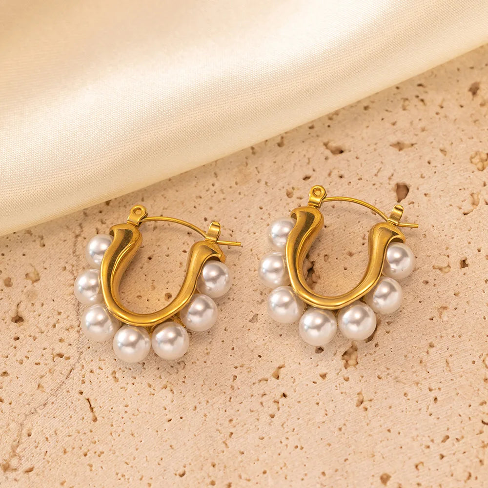 Evie Pearl Hoop Earrings