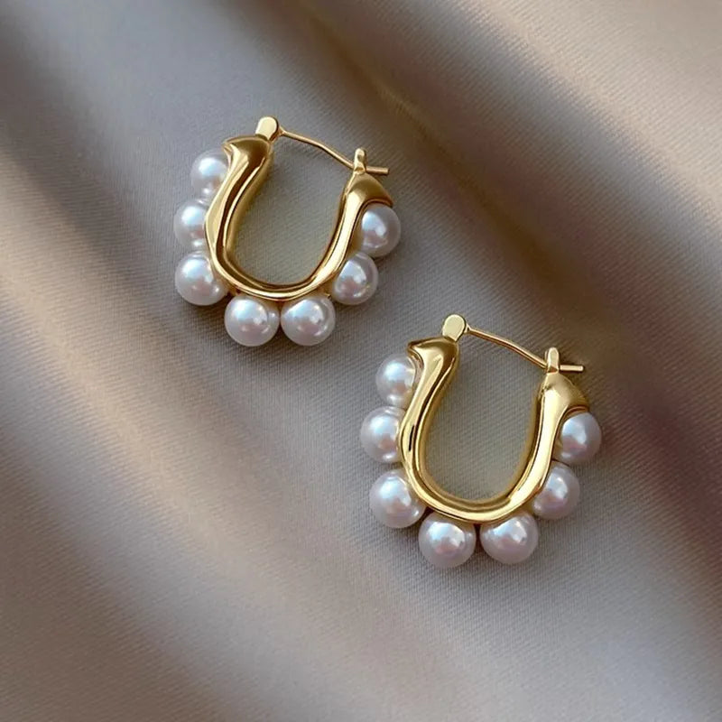 Sara Pearl Hoop Earrings